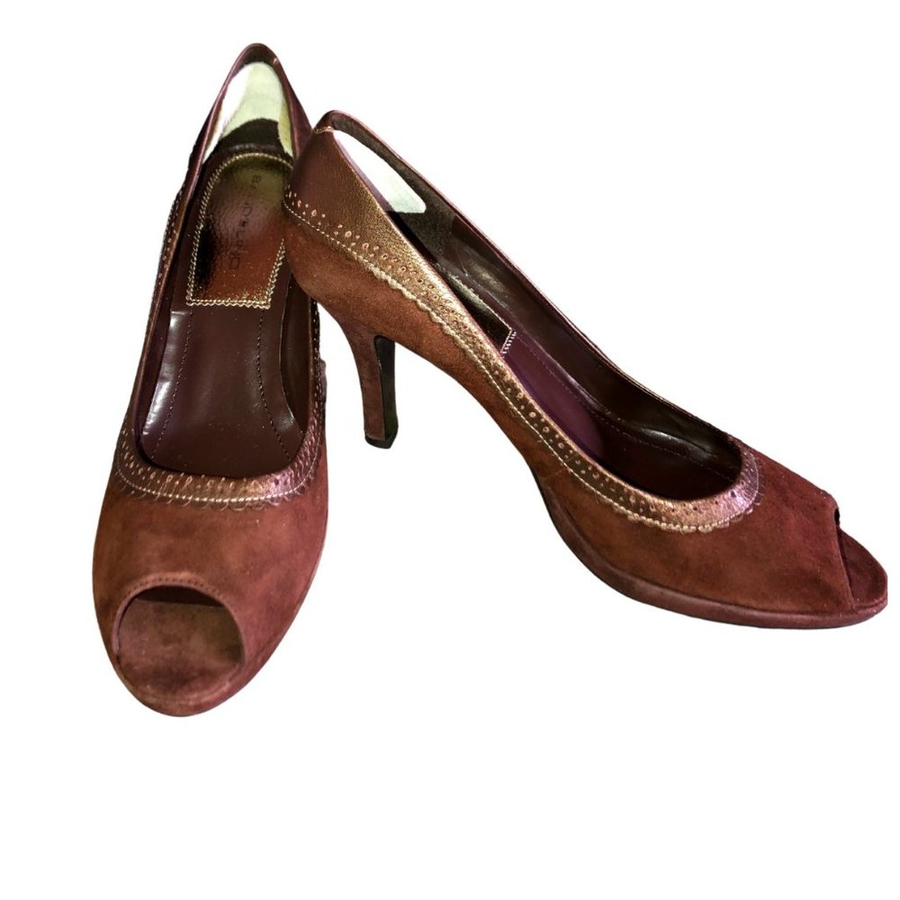 BANDOLINO BROWN SUEDE AND LEATHER PUMPS